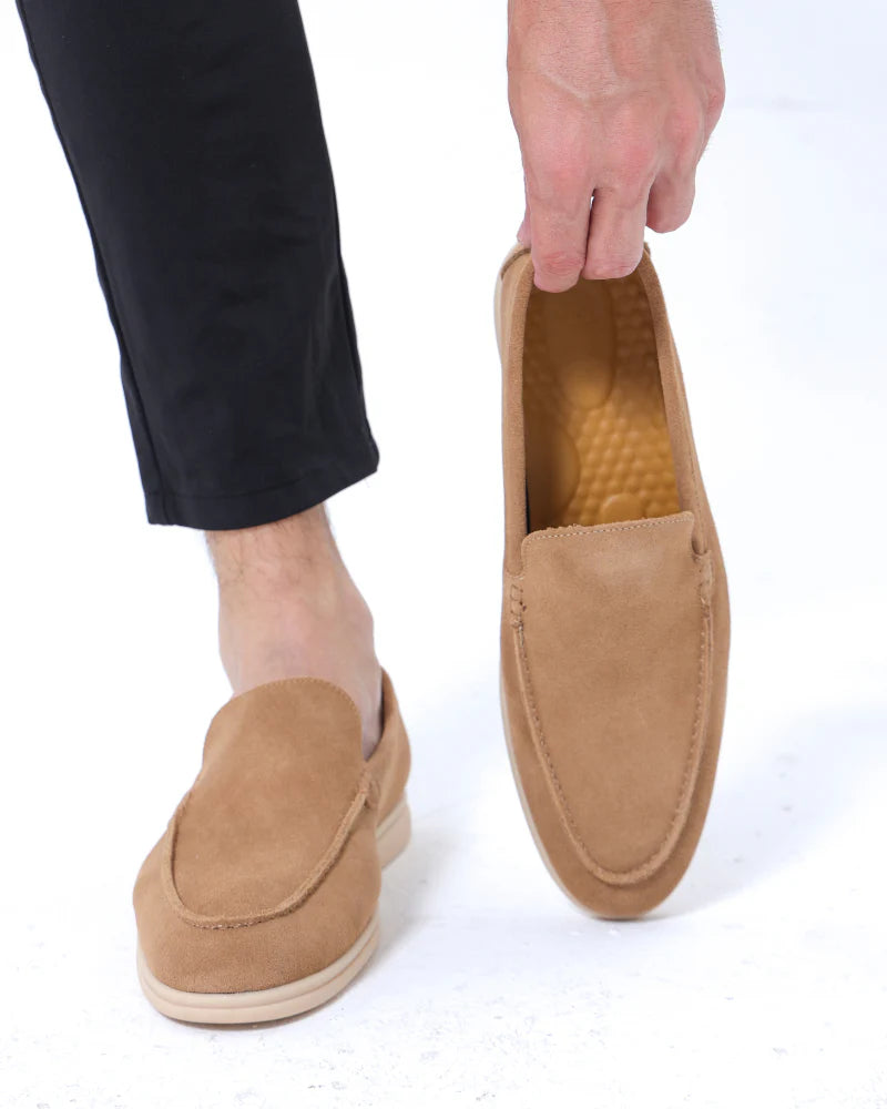 MEN’S CLASSIC SUEDE LOAFER